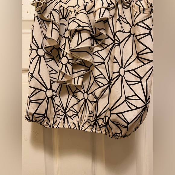 Women’s Tank - Picture 4 of 5